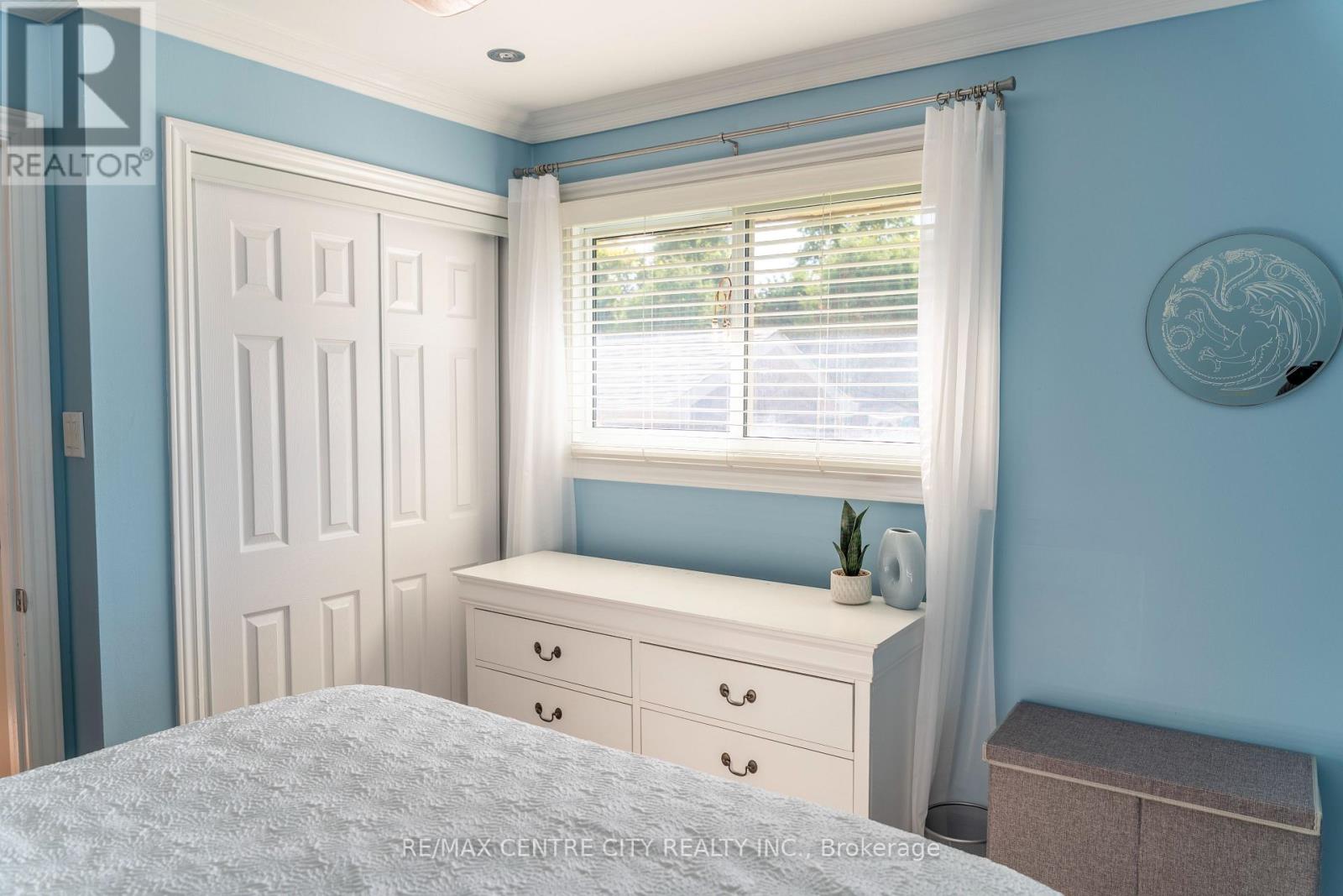 15 Frobisher Crescent, London East, Ontario  N5V 1G7 - Photo 26 - X12441683