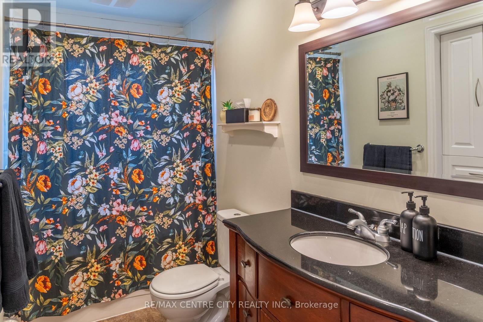 15 Frobisher Crescent, London East, Ontario  N5V 1G7 - Photo 28 - X12441683