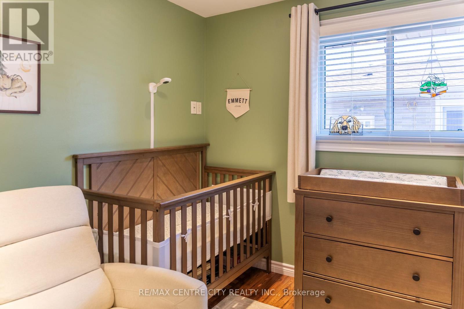 15 Frobisher Crescent, London East, Ontario  N5V 1G7 - Photo 31 - X12441683