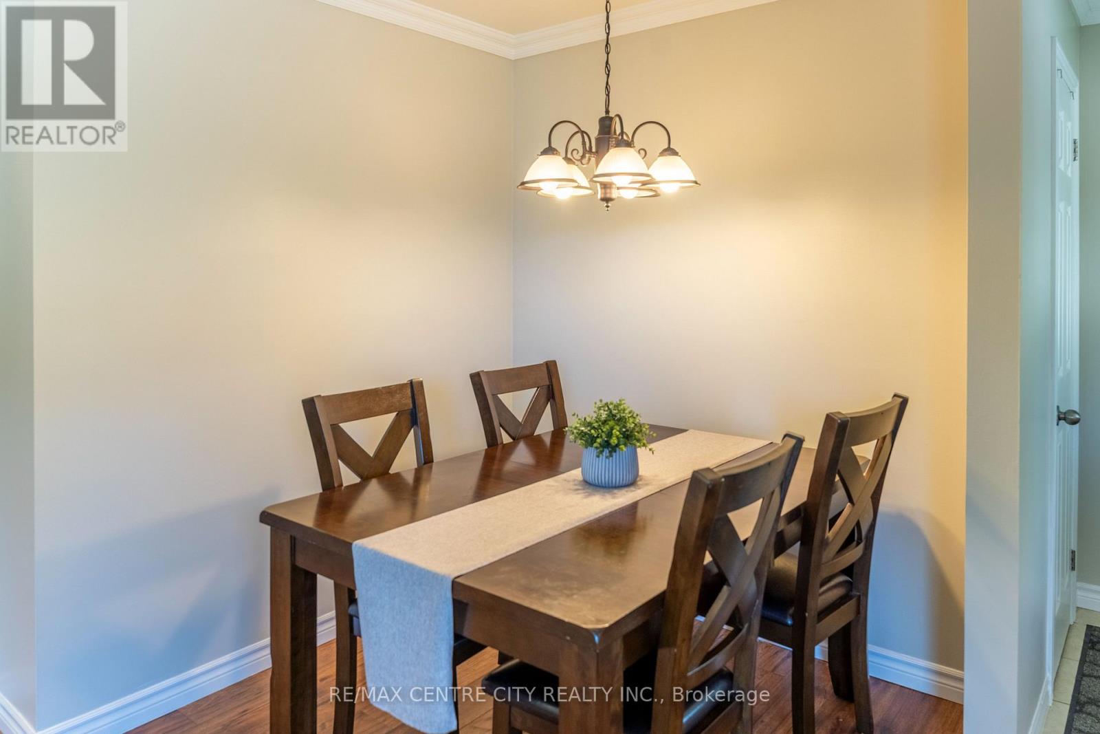 15 Frobisher Crescent, London East, Ontario  N5V 1G7 - Photo 36 - X12441683