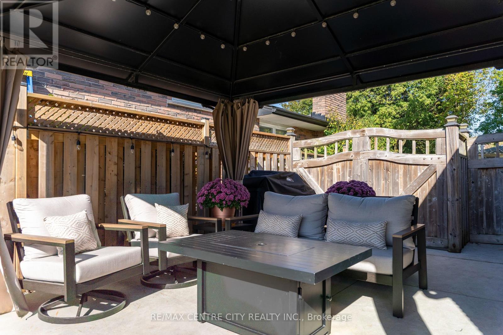 15 Frobisher Crescent, London East, Ontario  N5V 1G7 - Photo 8 - X12441683