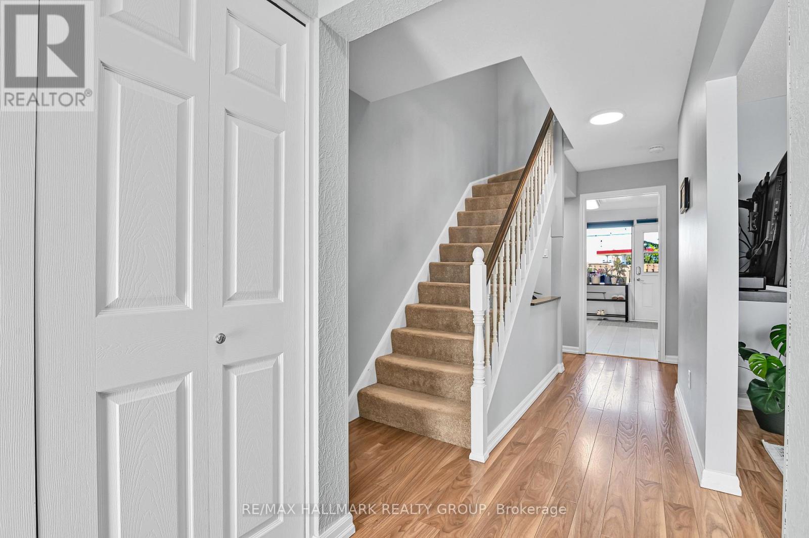 53 - 21 Midland Crescent, Ottawa, Ontario  K2H 8P6 - Photo 11 - X12441668
