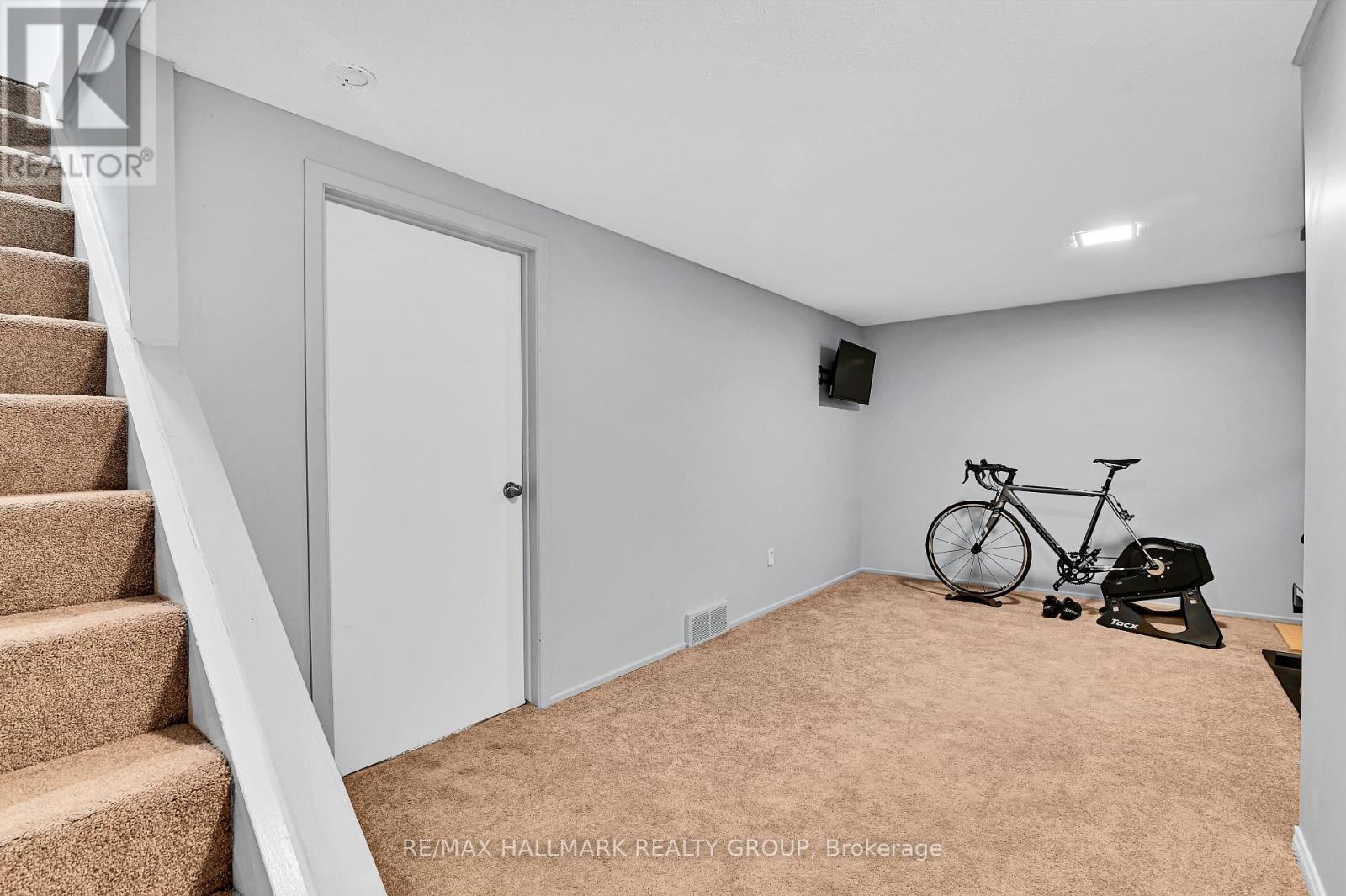 53 - 21 Midland Crescent, Ottawa, Ontario  K2H 8P6 - Photo 20 - X12441668