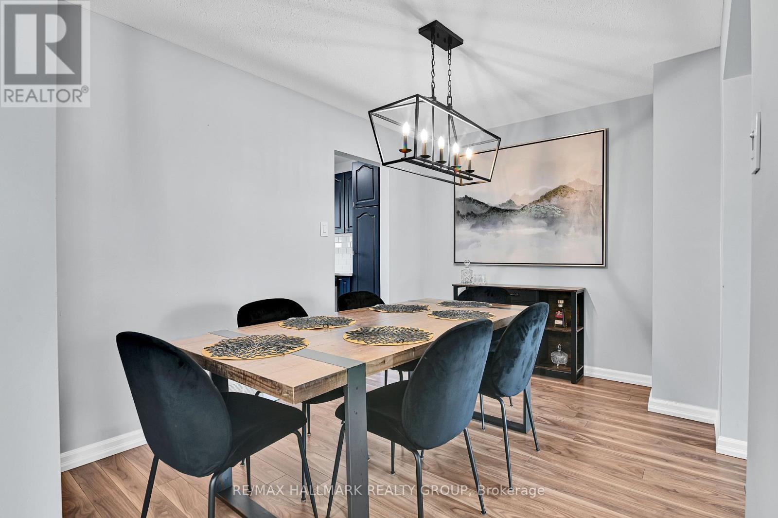 53 - 21 Midland Crescent, Ottawa, Ontario  K2H 8P6 - Photo 6 - X12441668