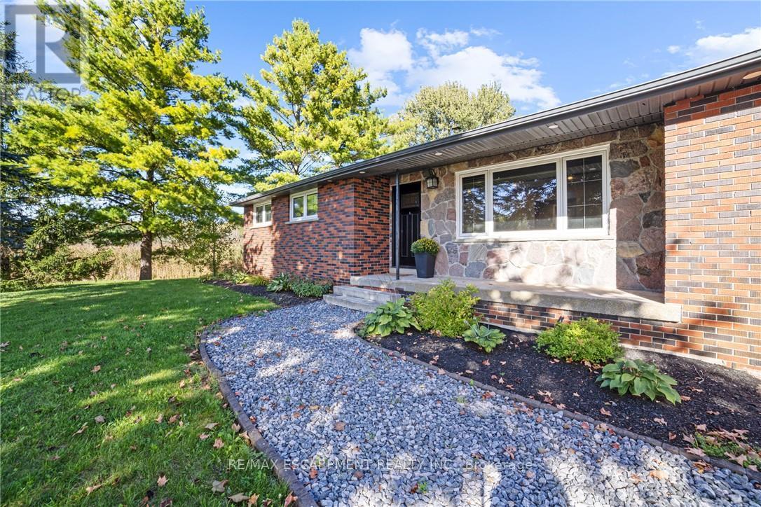 986 Westover Road, Hamilton, Ontario  N0B 1L0 - Photo 5 - X12441626