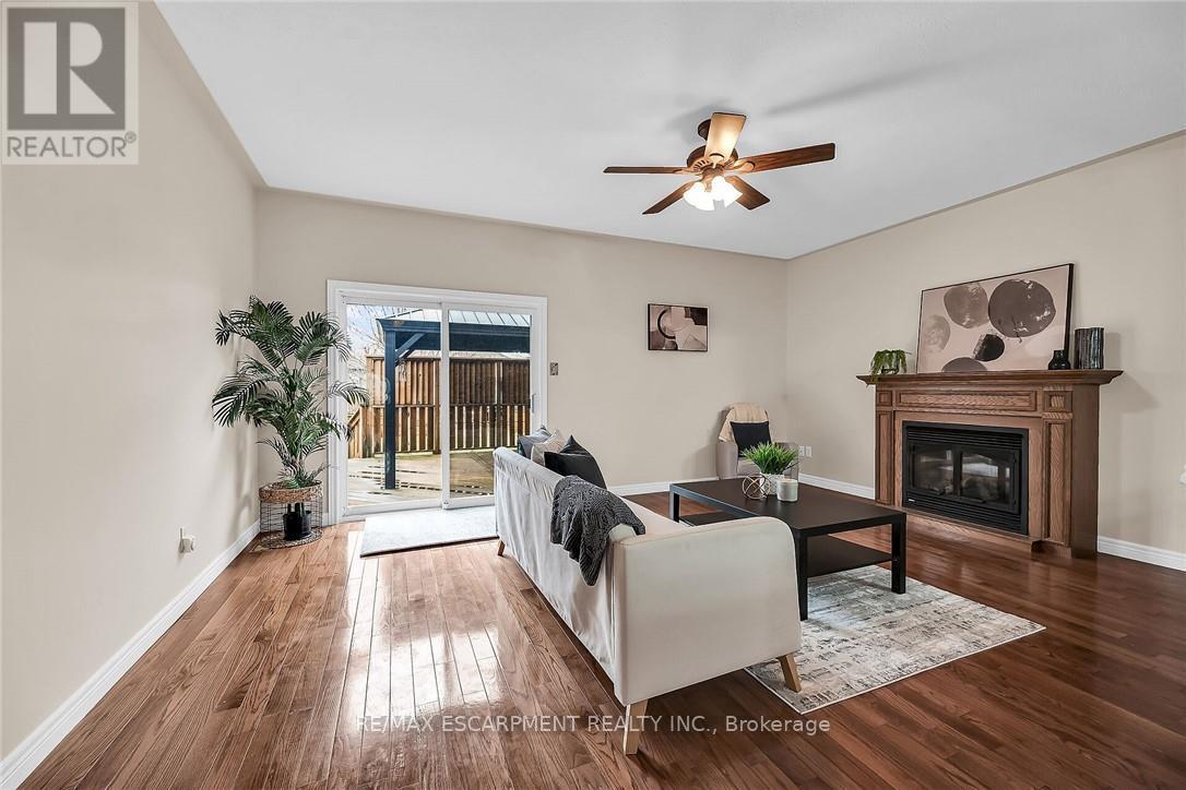 20 Oak Crescent, Haldimand, Ontario  N0A 1H0 - Photo 17 - X12441647
