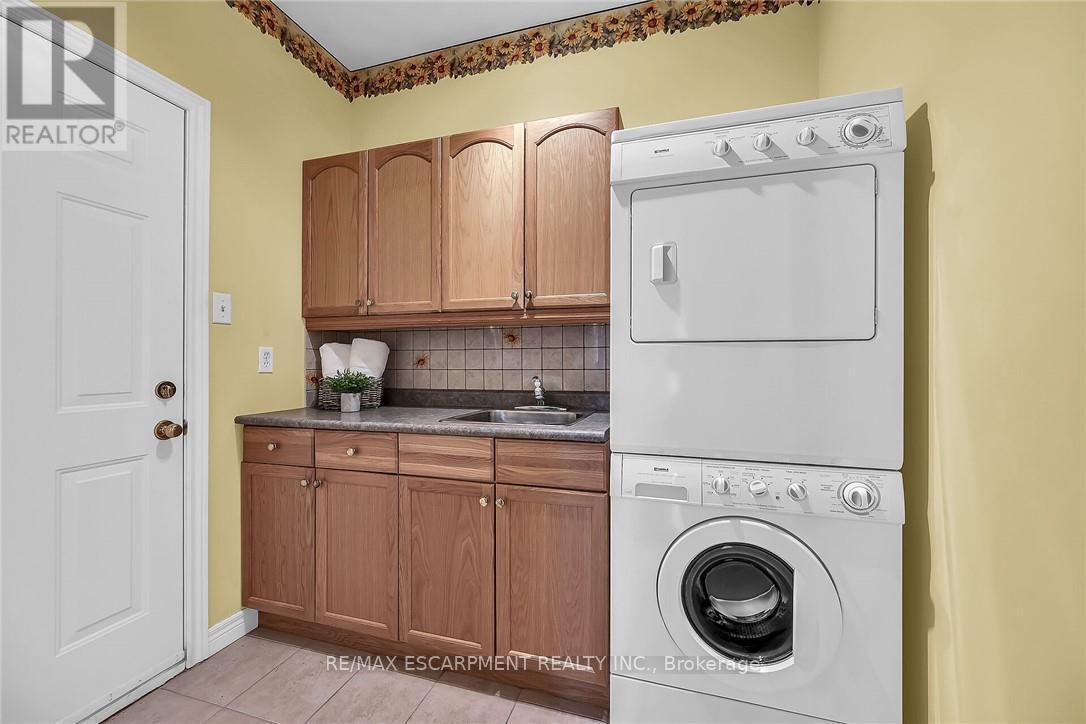 20 Oak Crescent, Haldimand, Ontario  N0A 1H0 - Photo 28 - X12441647