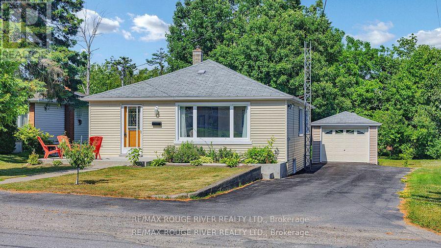 162 Queen Street, Kawartha Lakes (Fenelon Falls), Ontario  K0M 1N0 - Photo 1 - X12441651