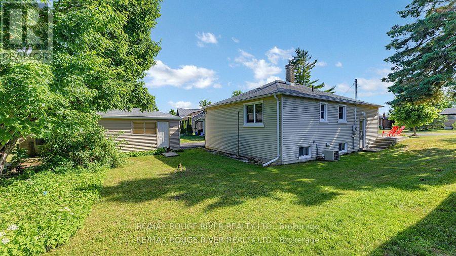 162 Queen Street, Kawartha Lakes (Fenelon Falls), Ontario  K0M 1N0 - Photo 30 - X12441651