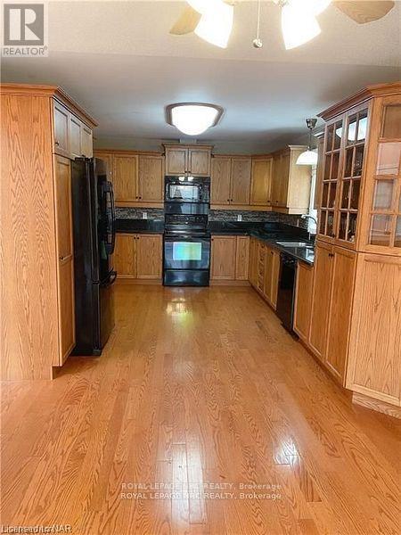 110 Vansickle Road, St. Catharines (Rykert/vansickle), Ontario  L2S 3Y6 - Photo 3 - X12441704