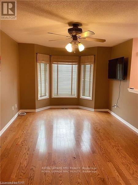 110 Vansickle Road, St. Catharines (Rykert/vansickle), Ontario  L2S 3Y6 - Photo 4 - X12441704