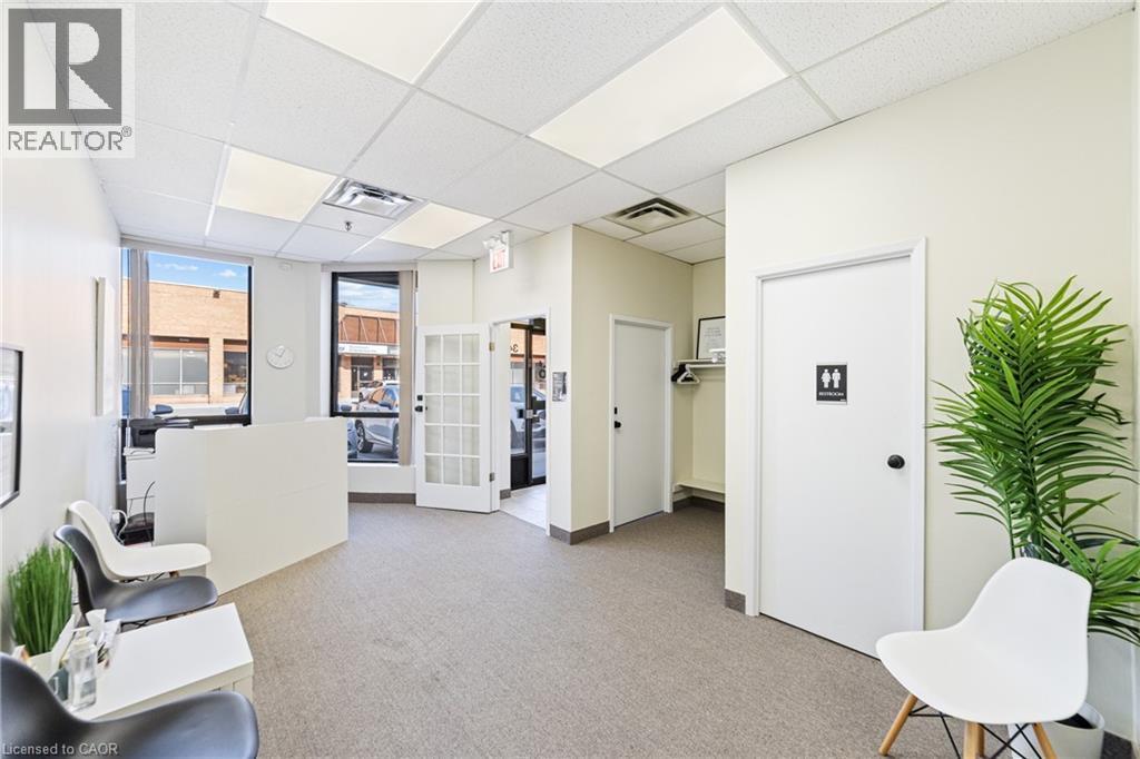 775 Pacific Road Unit# 34, Oakville, Ontario  L6L 6M4 - Photo 4 - 40775978