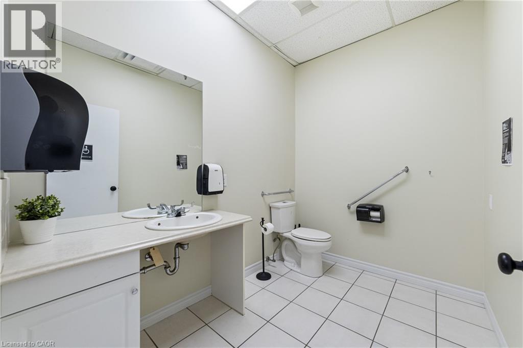 775 Pacific Road Unit# 34, Oakville, Ontario  L6L 6M4 - Photo 8 - 40775978