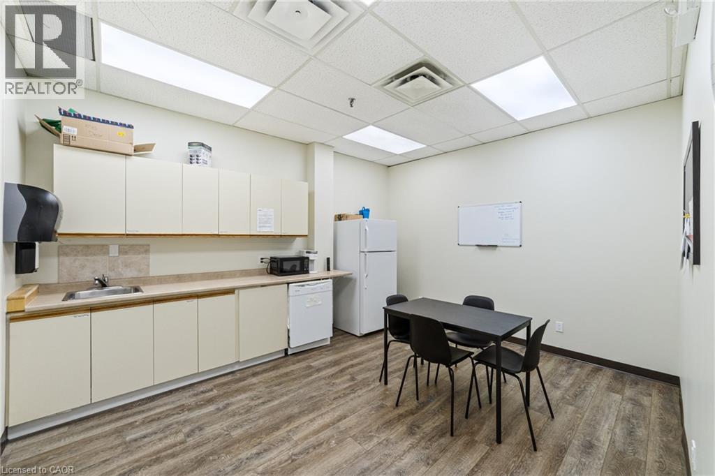 775 Pacific Road Unit# 34, Oakville, Ontario  L6L 6M4 - Photo 10 - 40775978