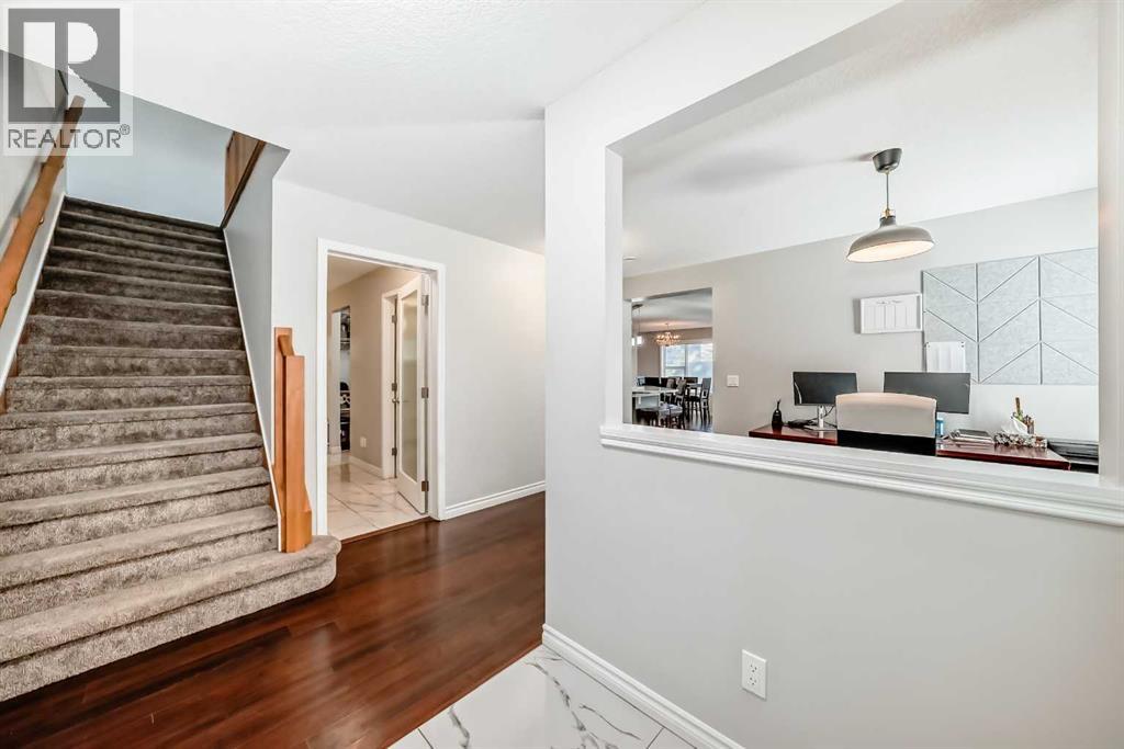 574 Chaparral Drive Se, Calgary, Alberta  T2X 3W8 - Photo 4 - A2259732