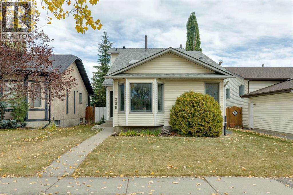 236 Hawkwood Boulevard Nw, Calgary, Alberta  T3G 3E8 - Photo 1 - A2261826