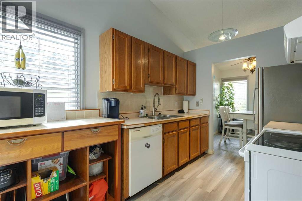 236 Hawkwood Boulevard Nw, Calgary, Alberta  T3G 3E8 - Photo 11 - A2261826