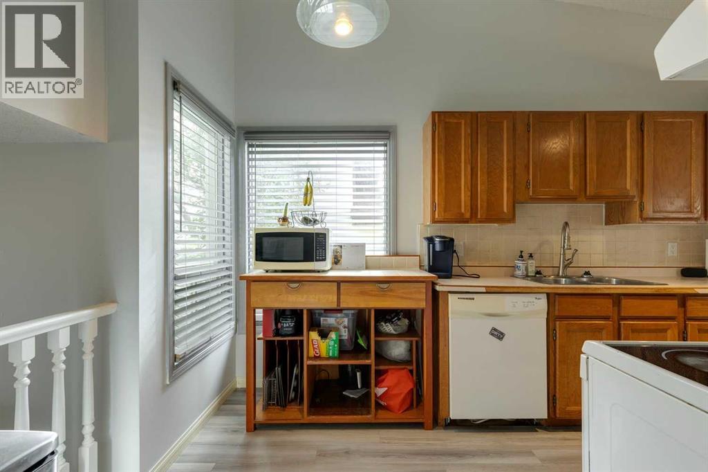 236 Hawkwood Boulevard Nw, Calgary, Alberta  T3G 3E8 - Photo 13 - A2261826