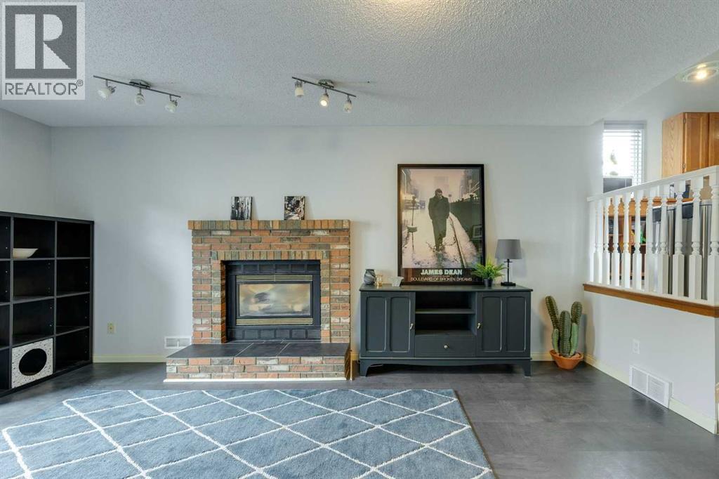 236 Hawkwood Boulevard Nw, Calgary, Alberta  T3G 3E8 - Photo 25 - A2261826