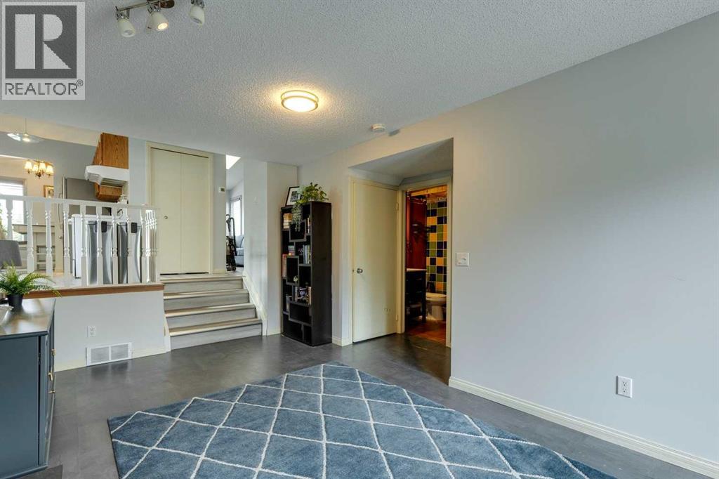 236 Hawkwood Boulevard Nw, Calgary, Alberta  T3G 3E8 - Photo 28 - A2261826