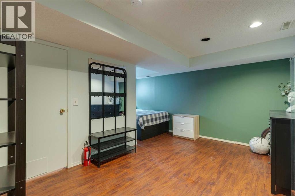 236 Hawkwood Boulevard Nw, Calgary, Alberta  T3G 3E8 - Photo 29 - A2261826