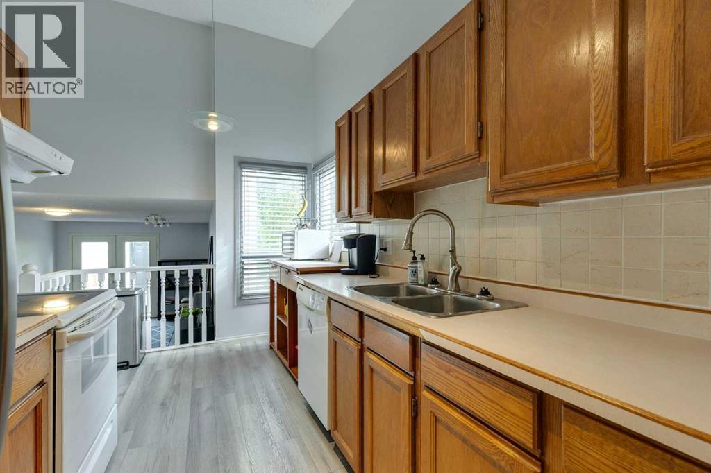 236 Hawkwood Boulevard Nw, Calgary, Alberta  T3G 3E8 - Photo 9 - A2261826