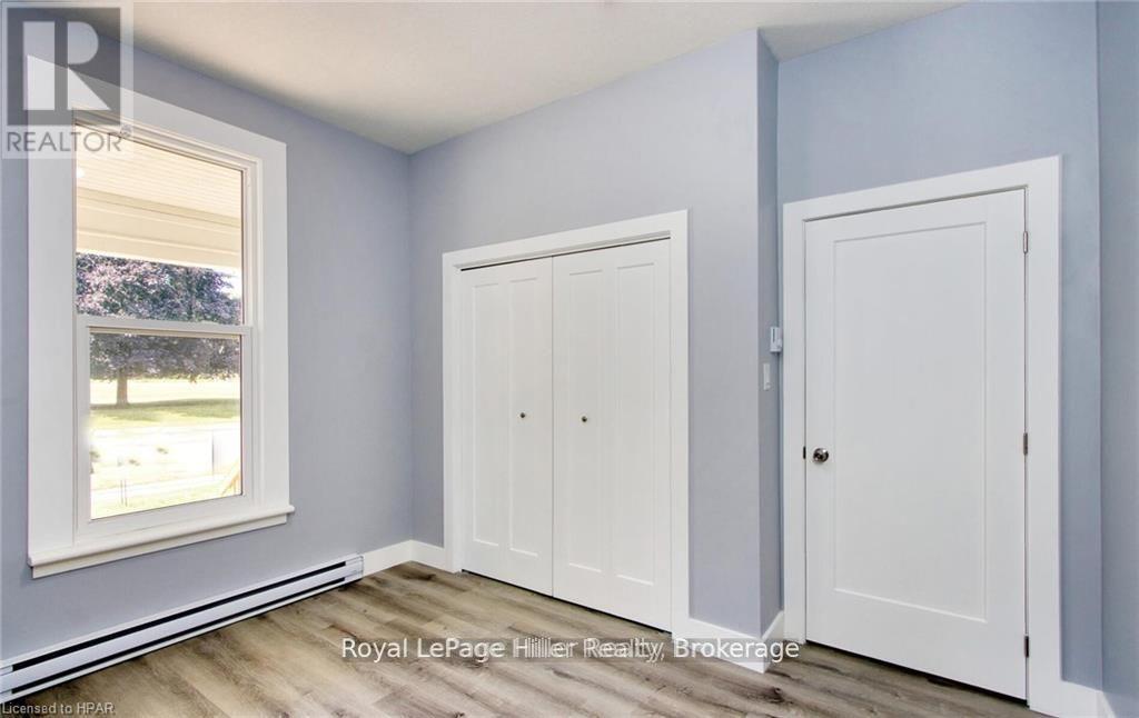 86 Shakespeare Street, Stratford, Ontario  N5A 3W4 - Photo 31 - X12439769