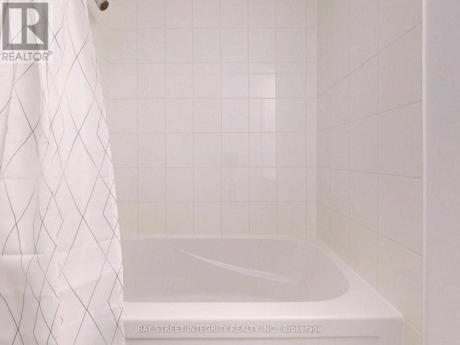 11 Case Ootes Drive, Toronto, Ontario  M4A 1C5 - Photo 11 - C12441672