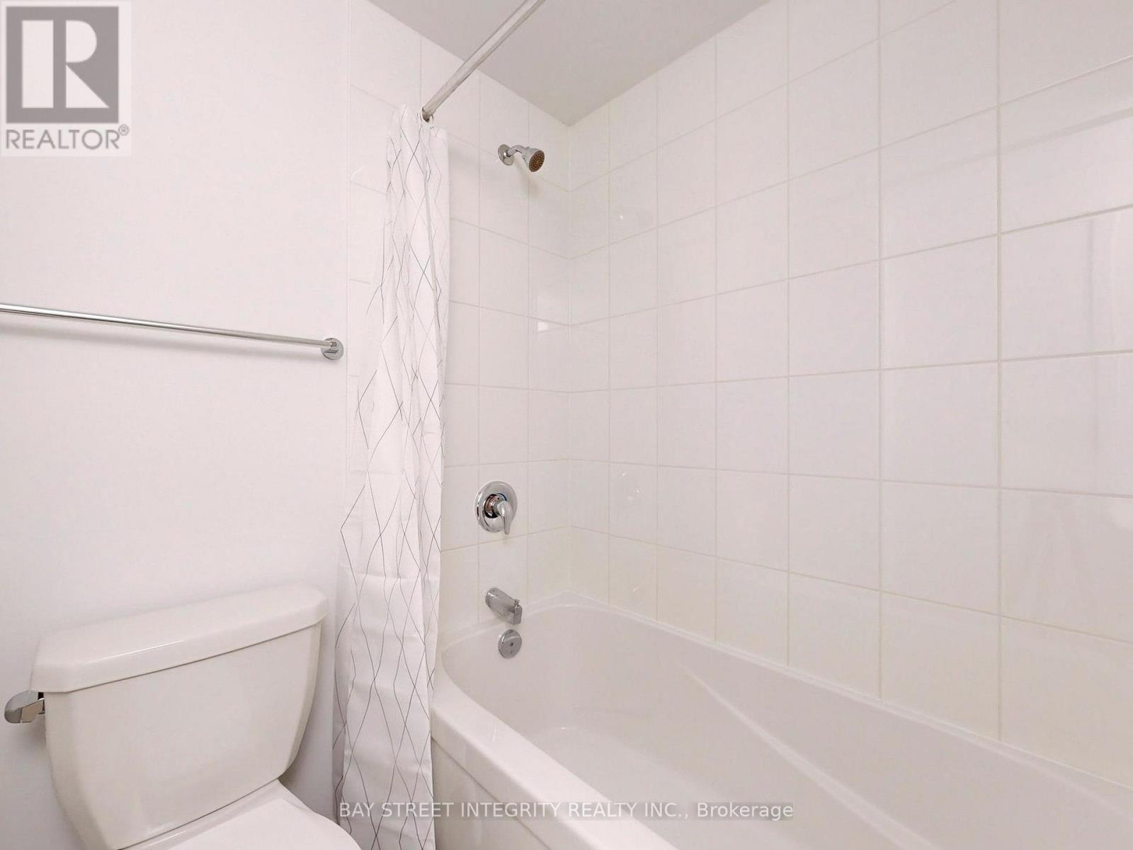 11 Case Ootes Drive, Toronto, Ontario  M4A 1C5 - Photo 12 - C12441672