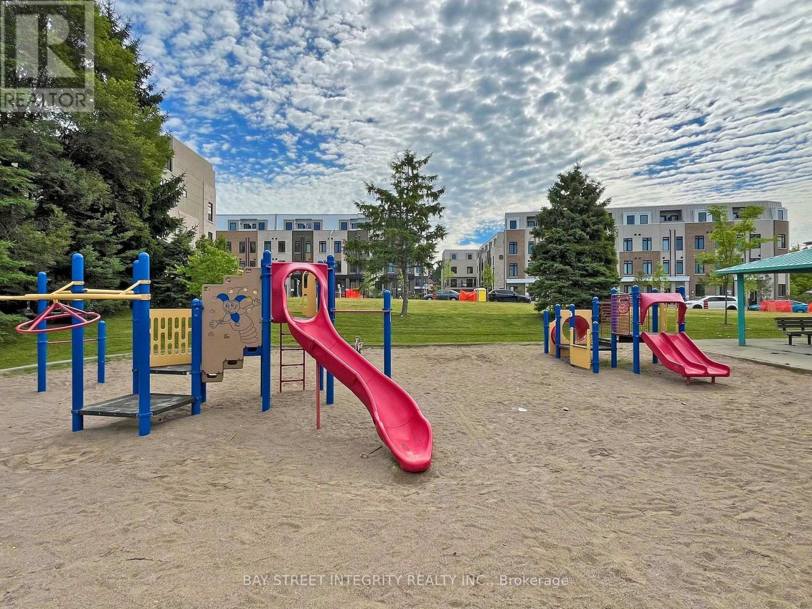 11 Case Ootes Drive, Toronto, Ontario  M4A 1C5 - Photo 25 - C12441672