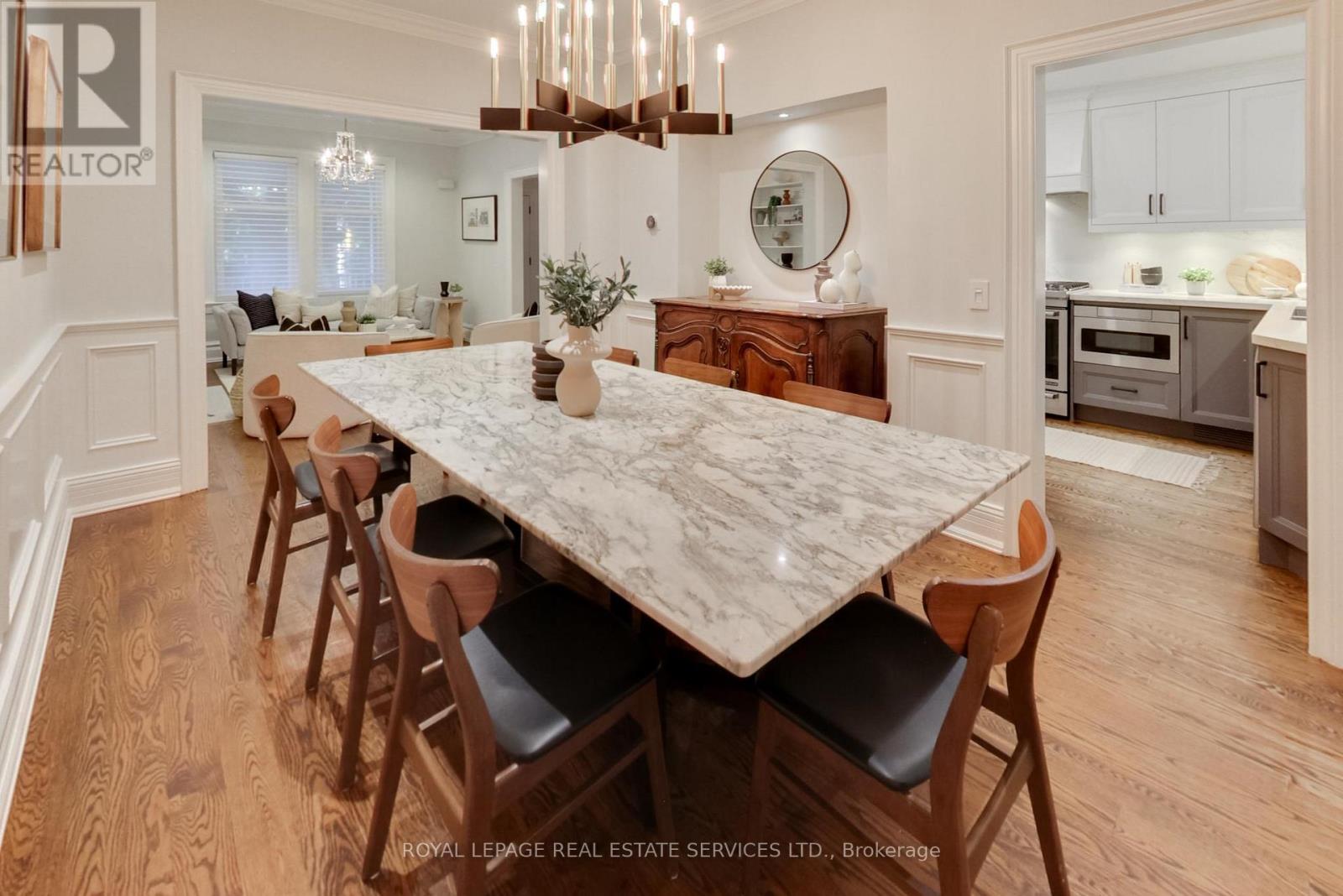 55 Walmsley Boulevard, Toronto, Ontario  M4V 1X7 - Photo 12 - C12441688
