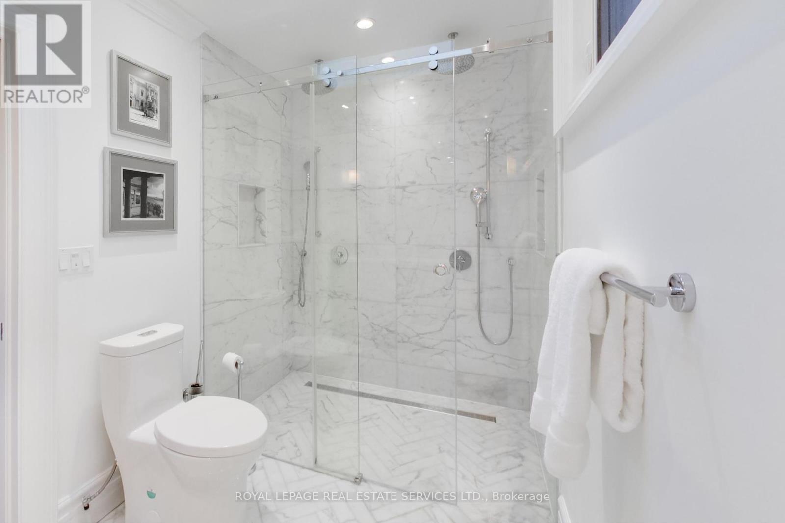 55 Walmsley Boulevard, Toronto, Ontario  M4V 1X7 - Photo 24 - C12441688