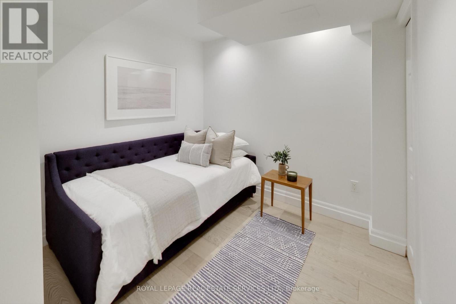 55 Walmsley Boulevard, Toronto, Ontario  M4V 1X7 - Photo 37 - C12441688