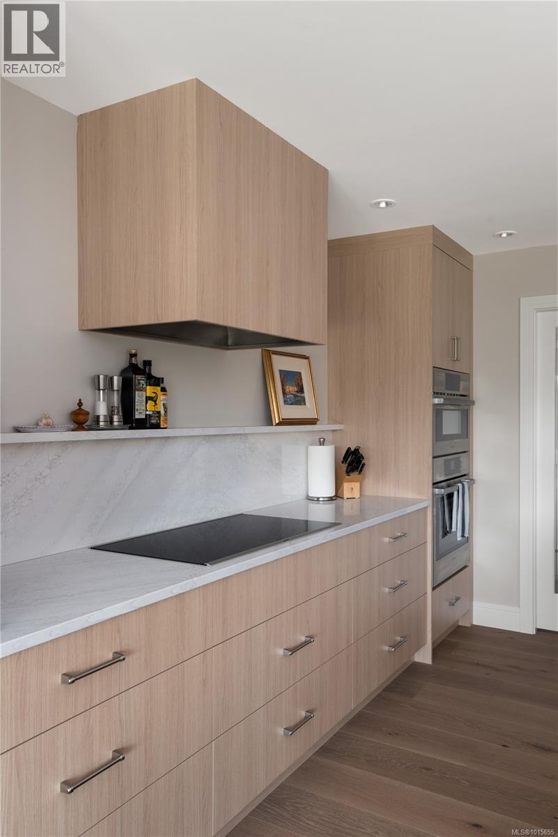 3819 Beachview Pl, Saanich, British Columbia  V8P 5N8 - Photo 13 - 1015655