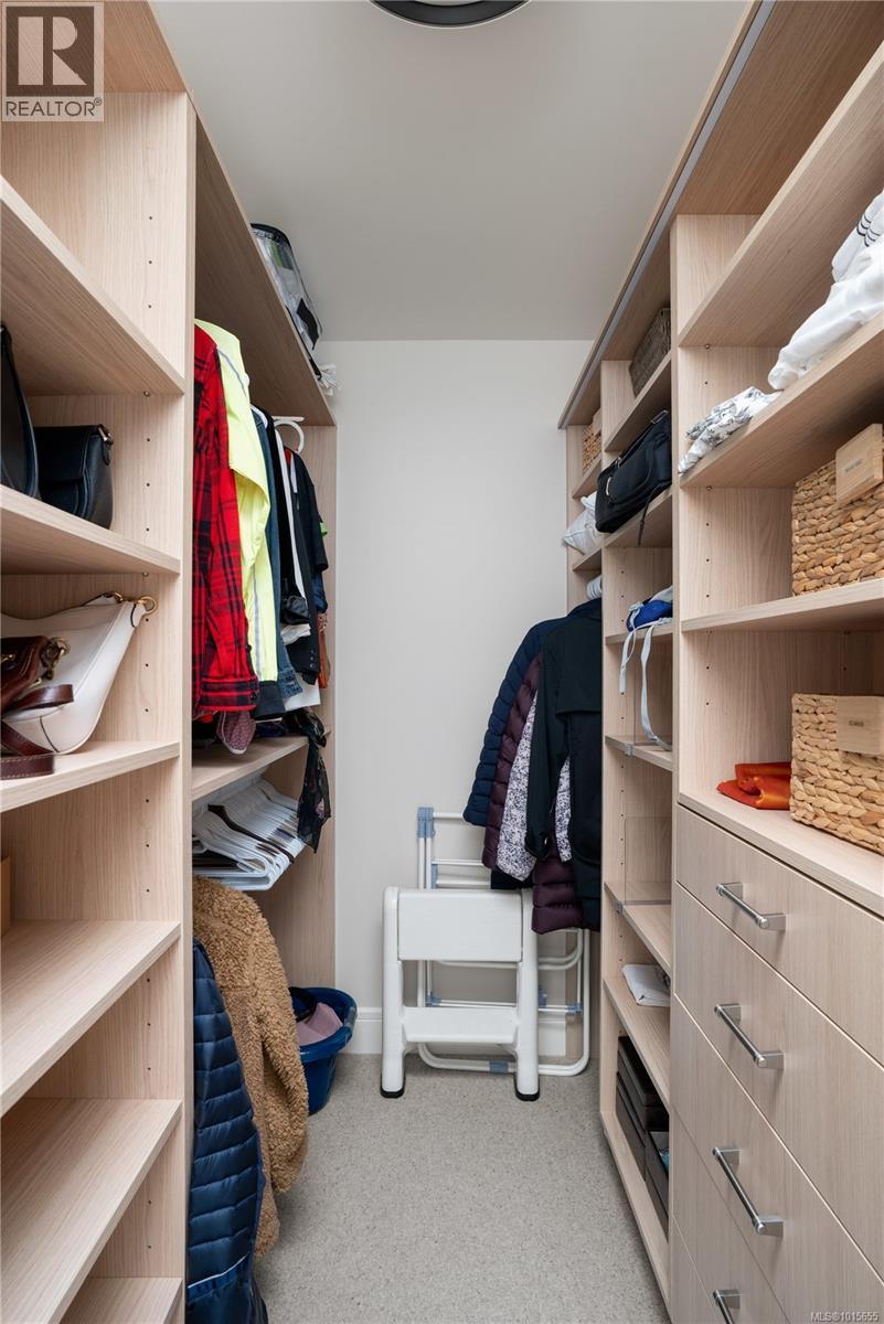 3819 Beachview Pl, Saanich, British Columbia  V8P 5N8 - Photo 27 - 1015655