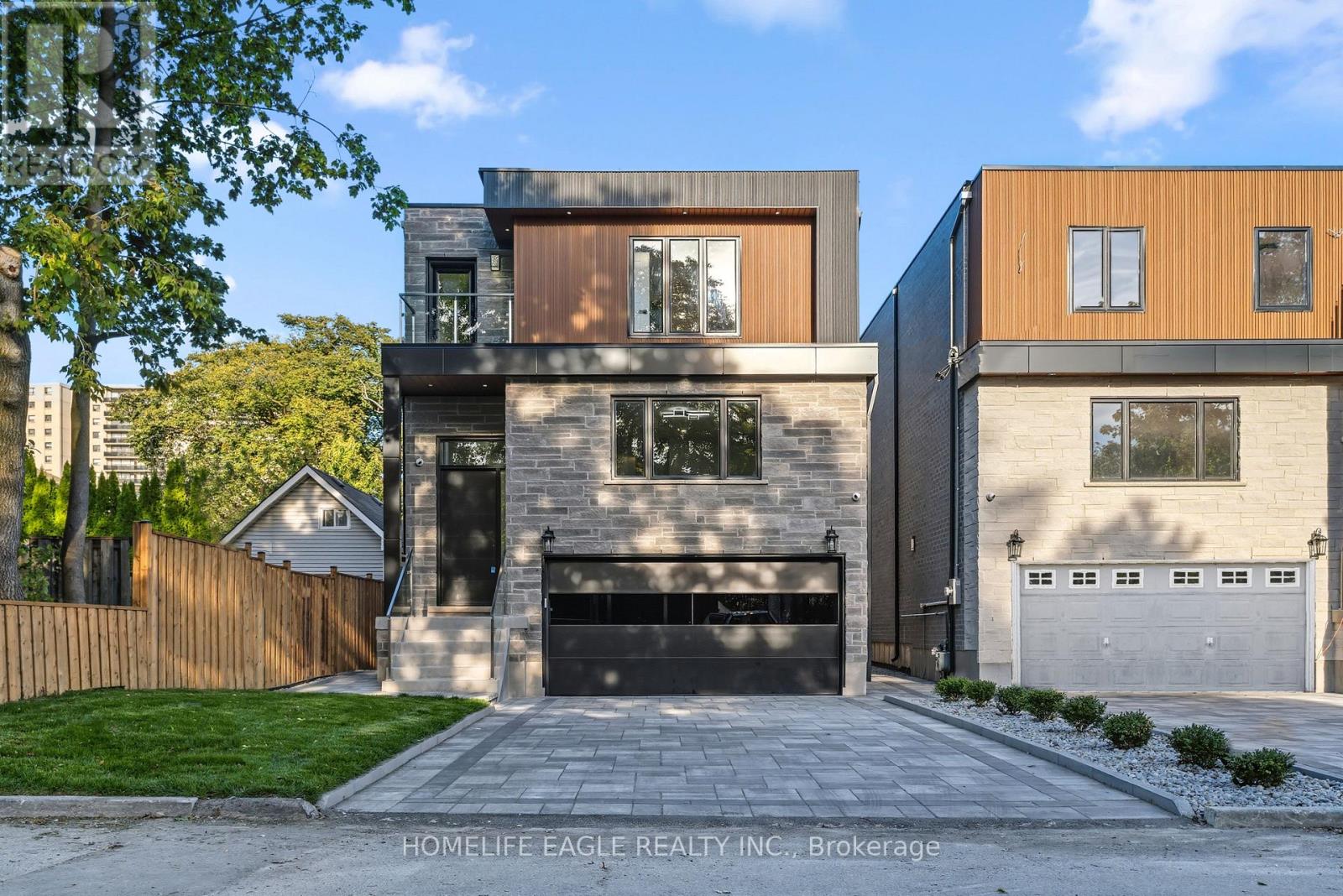 5 Atlee Avenue, Toronto (Birchcliffe-Cliffside), Ontario  M1N 3Z4 - Photo 1 - E12441698