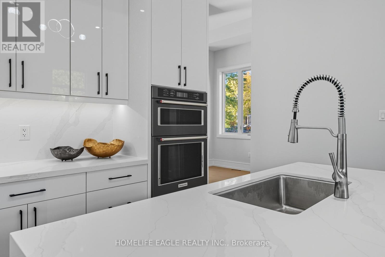 5 Atlee Avenue, Toronto (Birchcliffe-Cliffside), Ontario  M1N 3Z4 - Photo 8 - E12441698