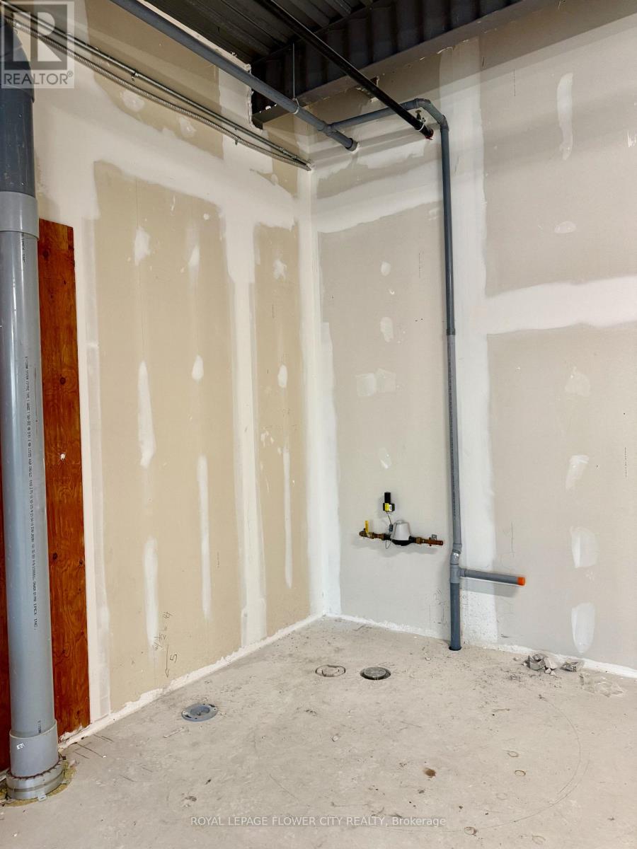 207 - 1038 Garner Road W, Hamilton (Allison), Ontario  L9G 3K9 - Photo 12 - X12410600