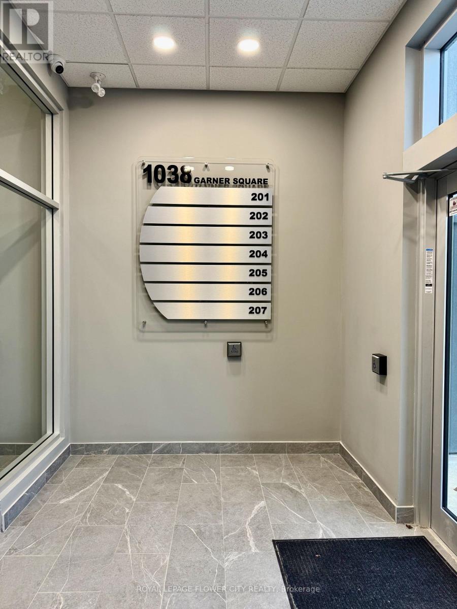 207 - 1038 Garner Road W, Hamilton, Ontario L9G 3K9 - Photo 22 - X12410335