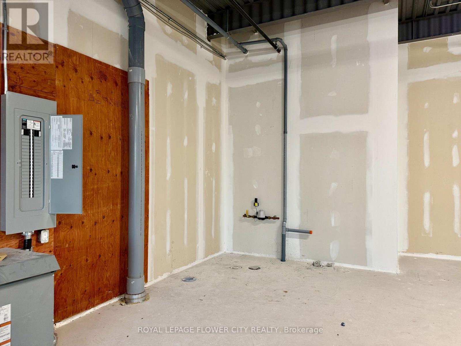207 - 1038 Garner Road W, Hamilton (Allison), Ontario  L9G 3K9 - Photo 11 - X12410600