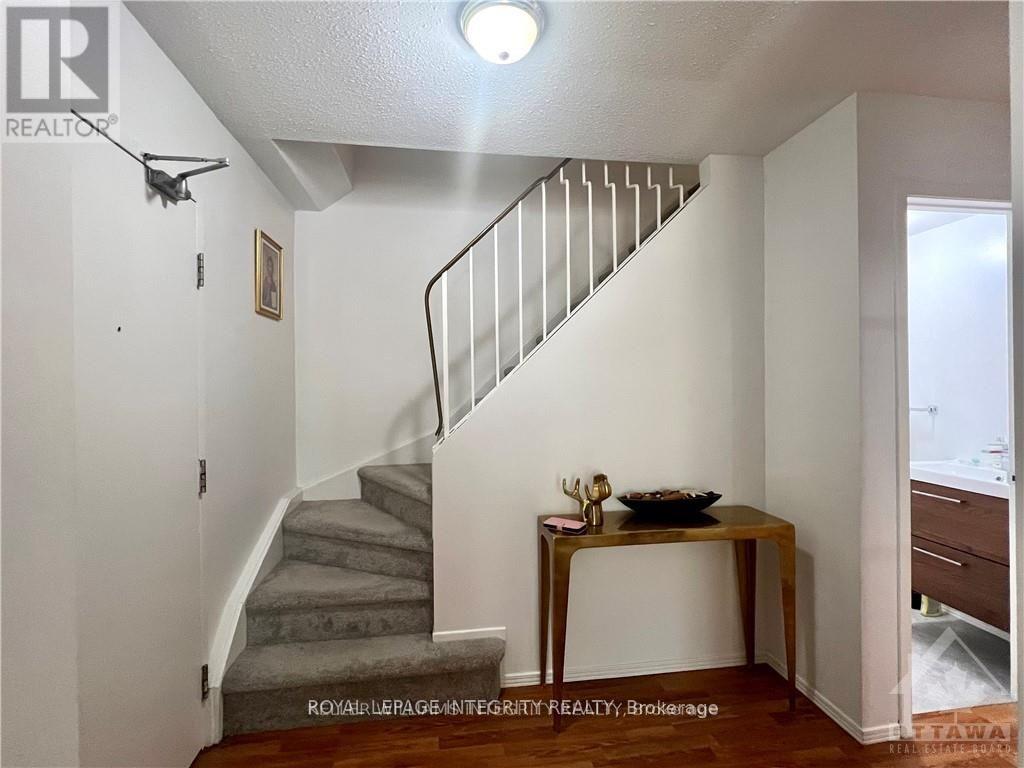 8 - 240 Fenerty Court, Ottawa, Ontario  K2L 3A7 - Photo 15 - X12437401