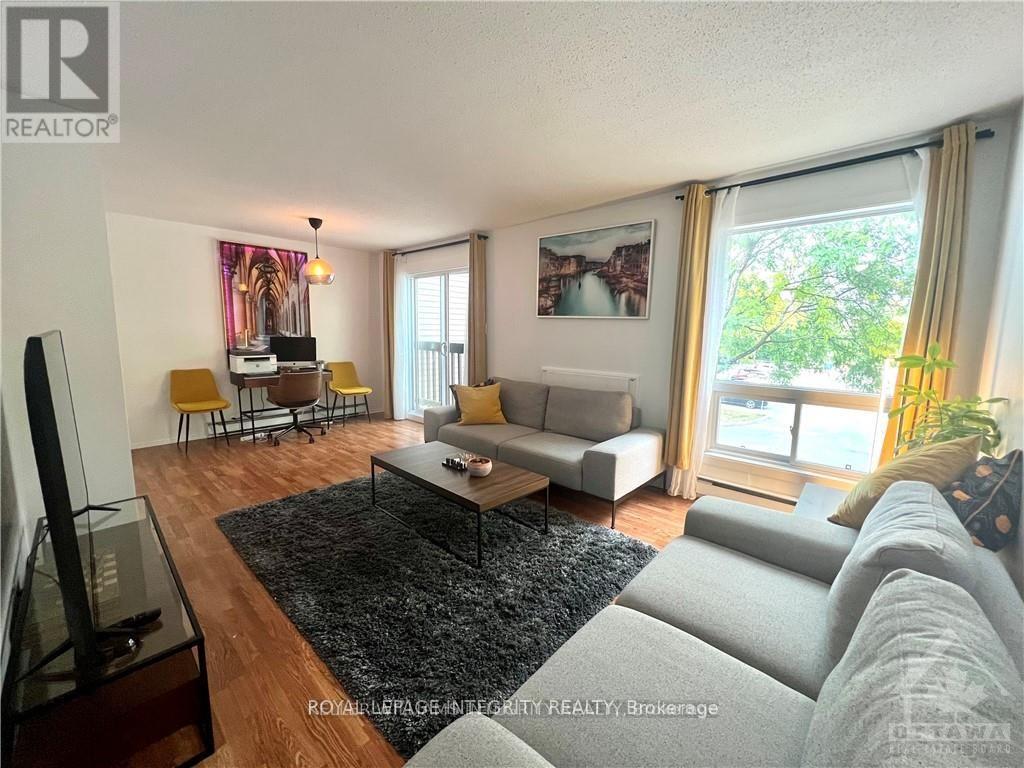 8 - 240 Fenerty Court, Ottawa, Ontario  K2L 3A7 - Photo 4 - X12437401