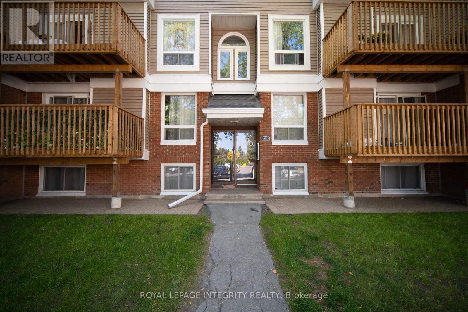 8 - 240 Fenerty Court, Ottawa, Ontario  K2L 3A7 - Photo 2 - X12437401