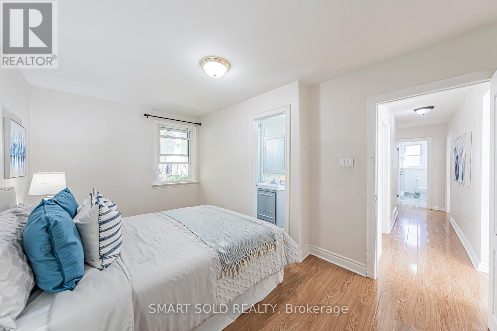 295 Boisdale Avenue, Richmond Hill, Ontario  L4C 1R4 - Photo 11 - N12441677