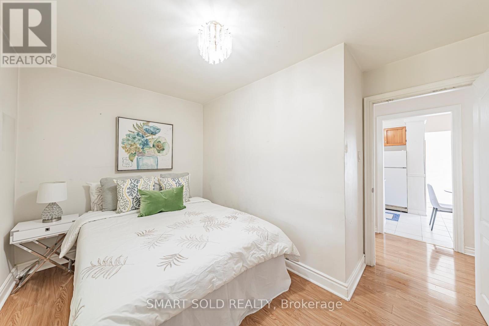 295 Boisdale Avenue, Richmond Hill, Ontario  L4C 1R4 - Photo 19 - N12441677