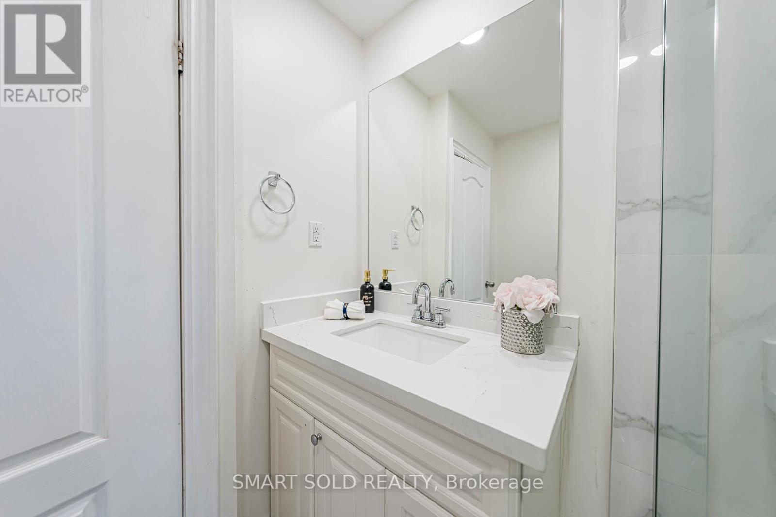 295 Boisdale Avenue, Richmond Hill, Ontario  L4C 1R4 - Photo 21 - N12441677