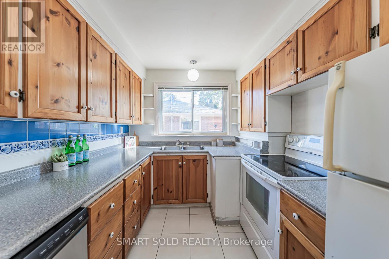 295 Boisdale Avenue, Richmond Hill, Ontario  L4C 1R4 - Photo 22 - N12441677