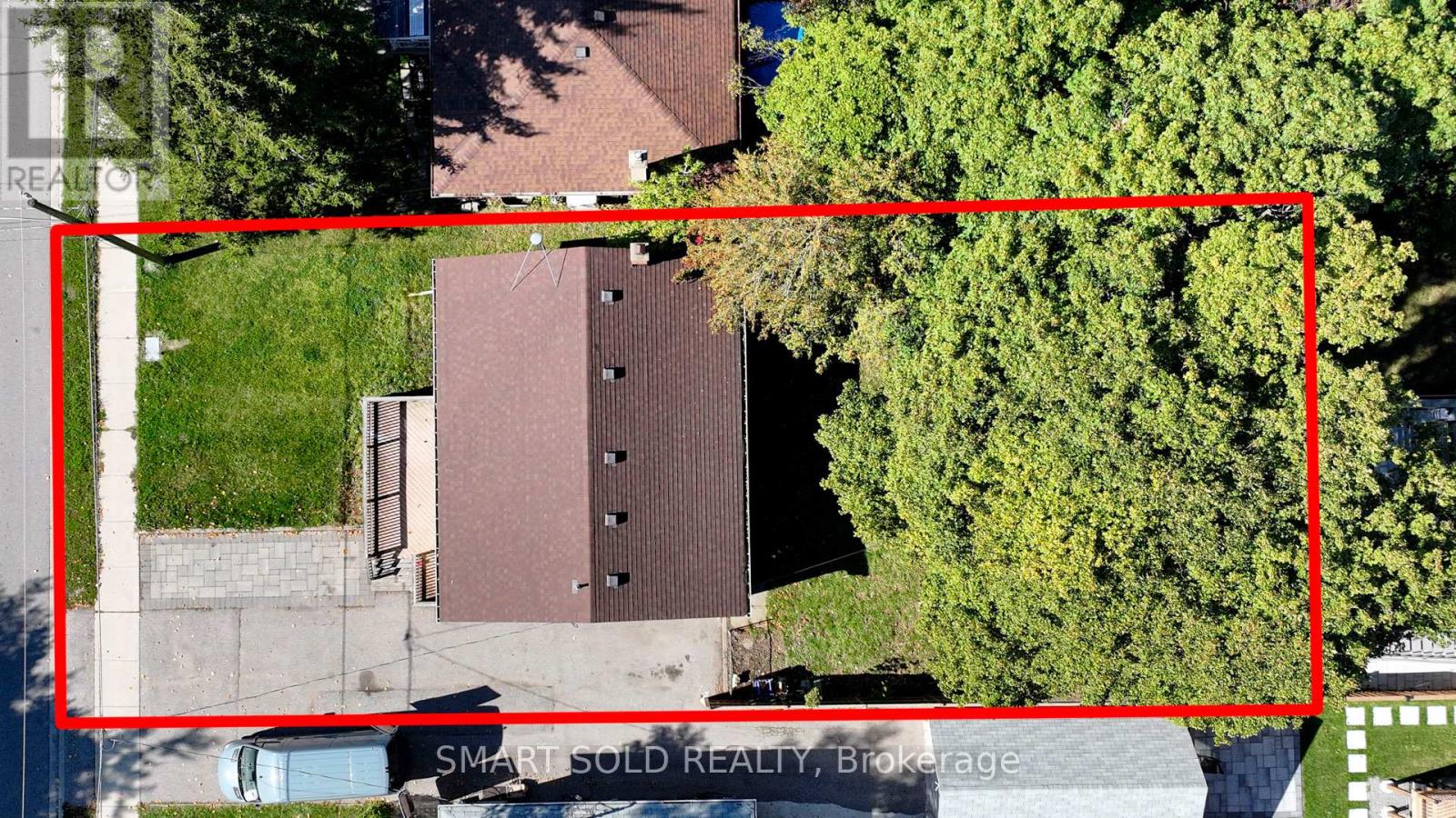 295 Boisdale Avenue, Richmond Hill, Ontario  L4C 1R4 - Photo 4 - N12441677