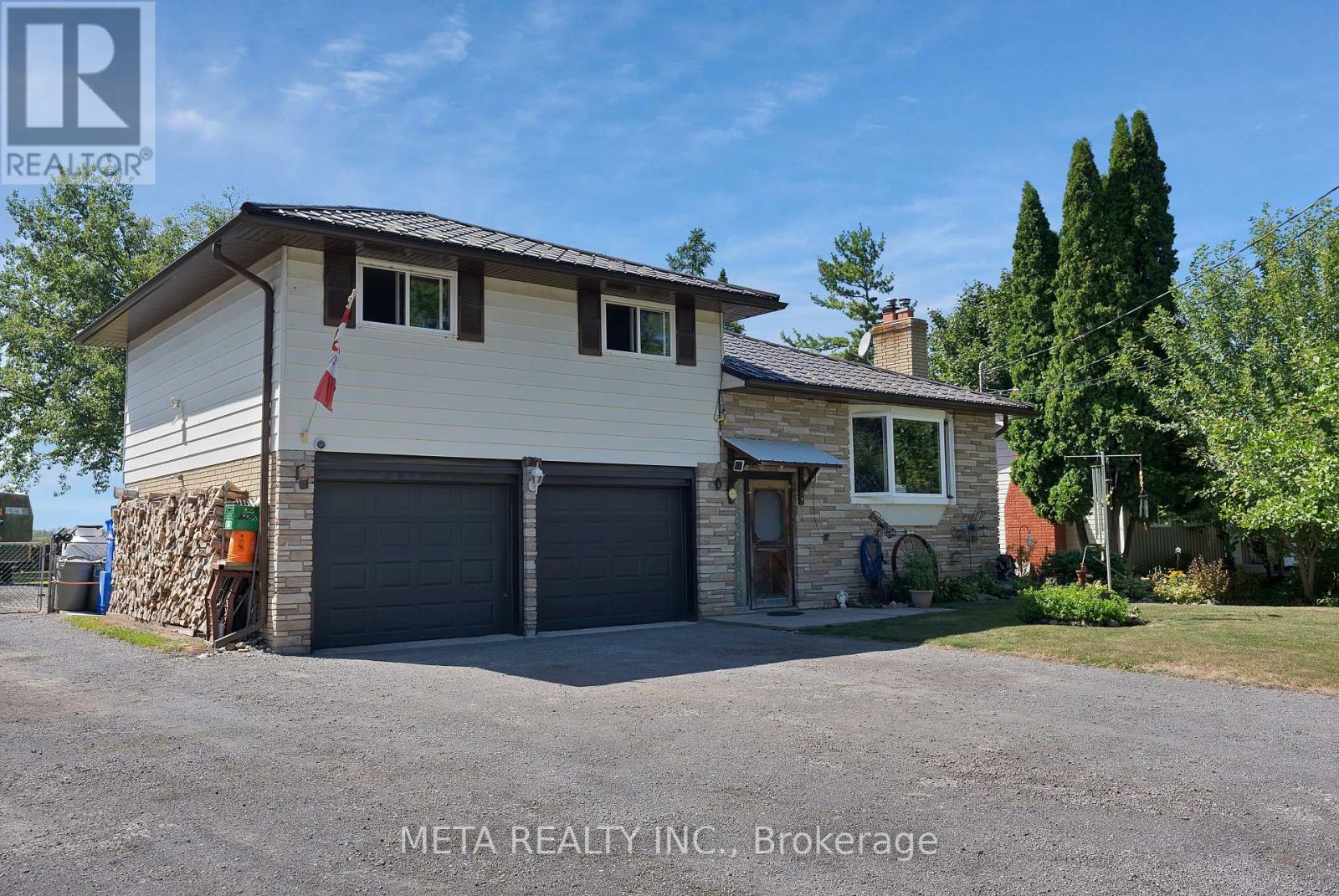 520 Duclos Point Road, Georgina (Pefferlaw), Ontario  L0E 1N0 - Photo 1 - N12441680