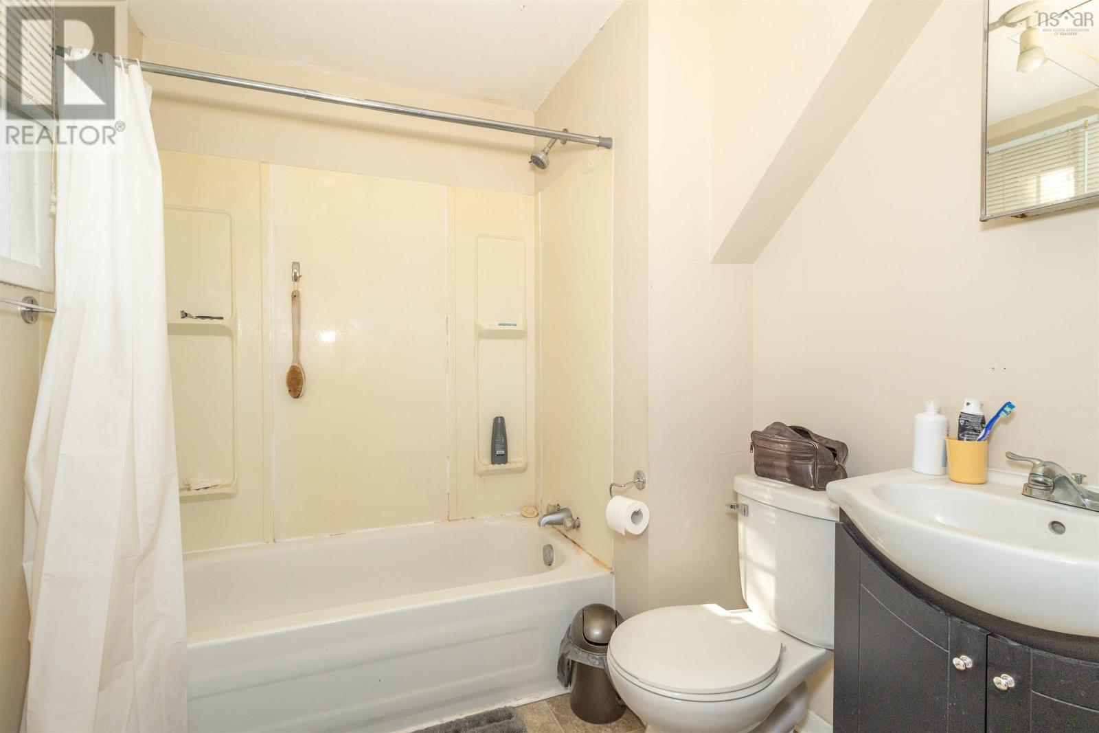 455 Whitney Avenue, Sydney, Nova Scotia  B1L 1G2 - Photo 28 - 202524950